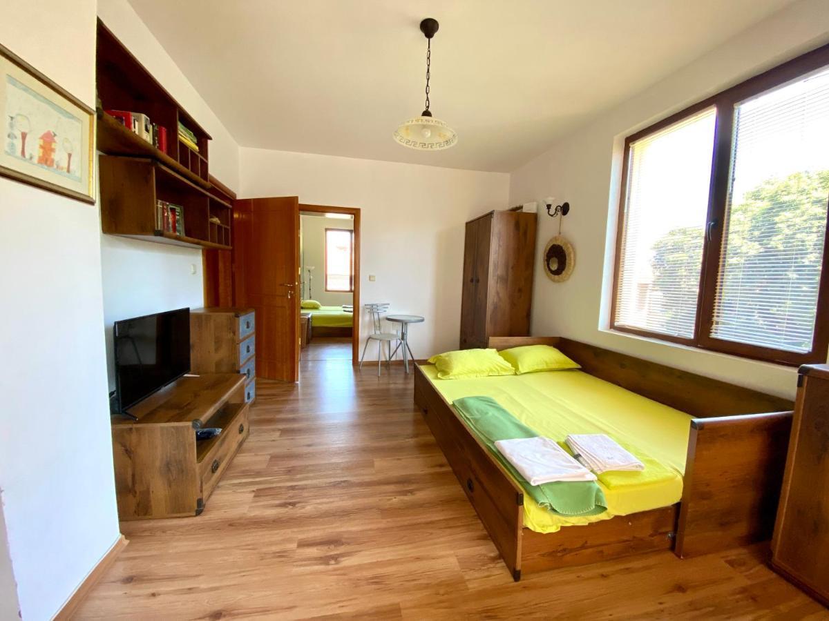 Art Apartments - Pomorie Ngoại thất bức ảnh