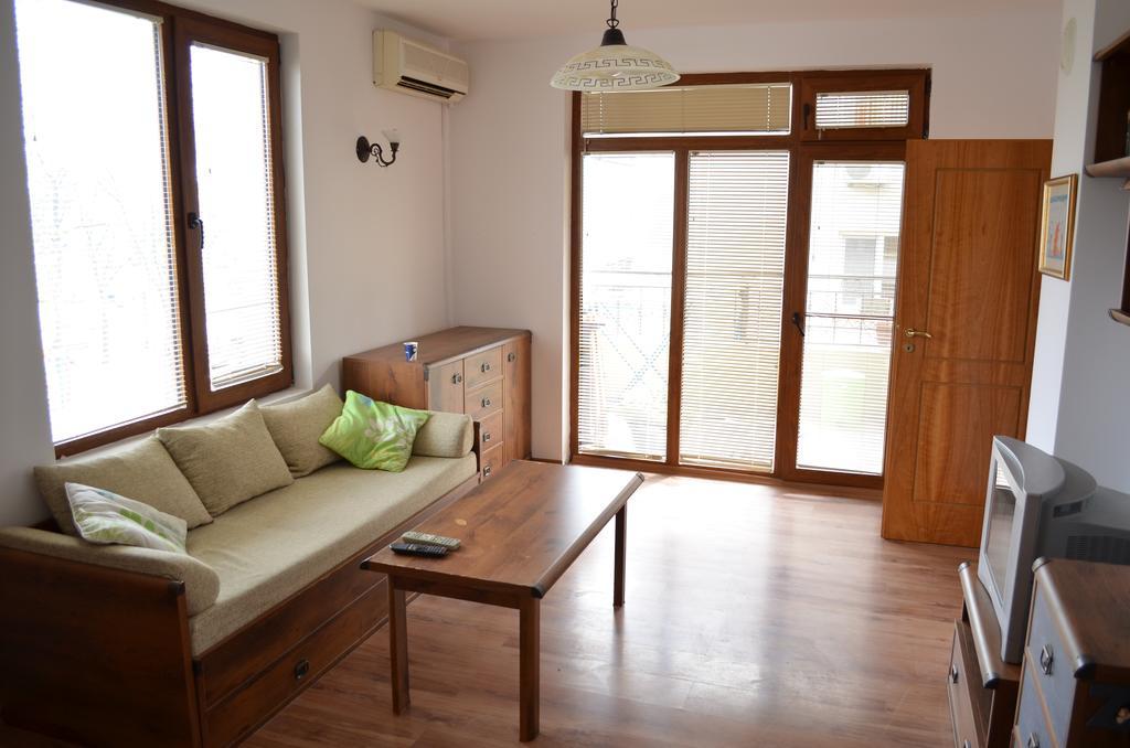 Art Apartments - Pomorie Ngoại thất bức ảnh